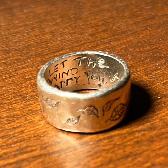 Silver Leaf Engraved Ring - Picture 3 of 4